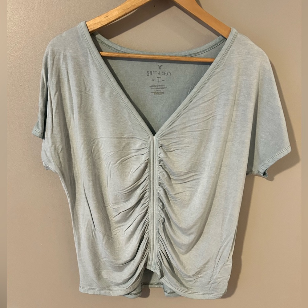 AE soft & sexy v-neck cinched top